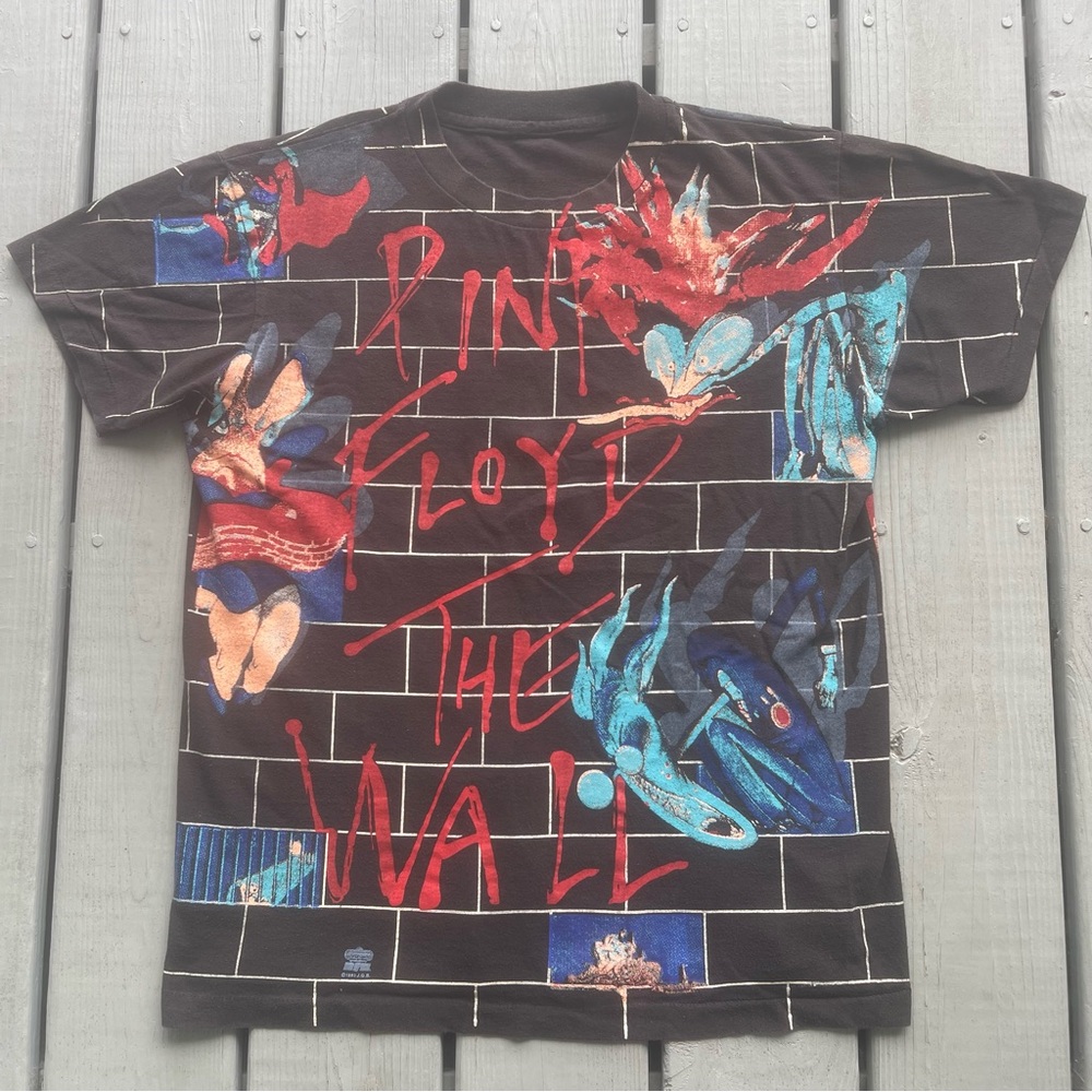 Vintage Pink Floyd The Wall All Over Print T-Shirt Size L Cut Tag Winterland